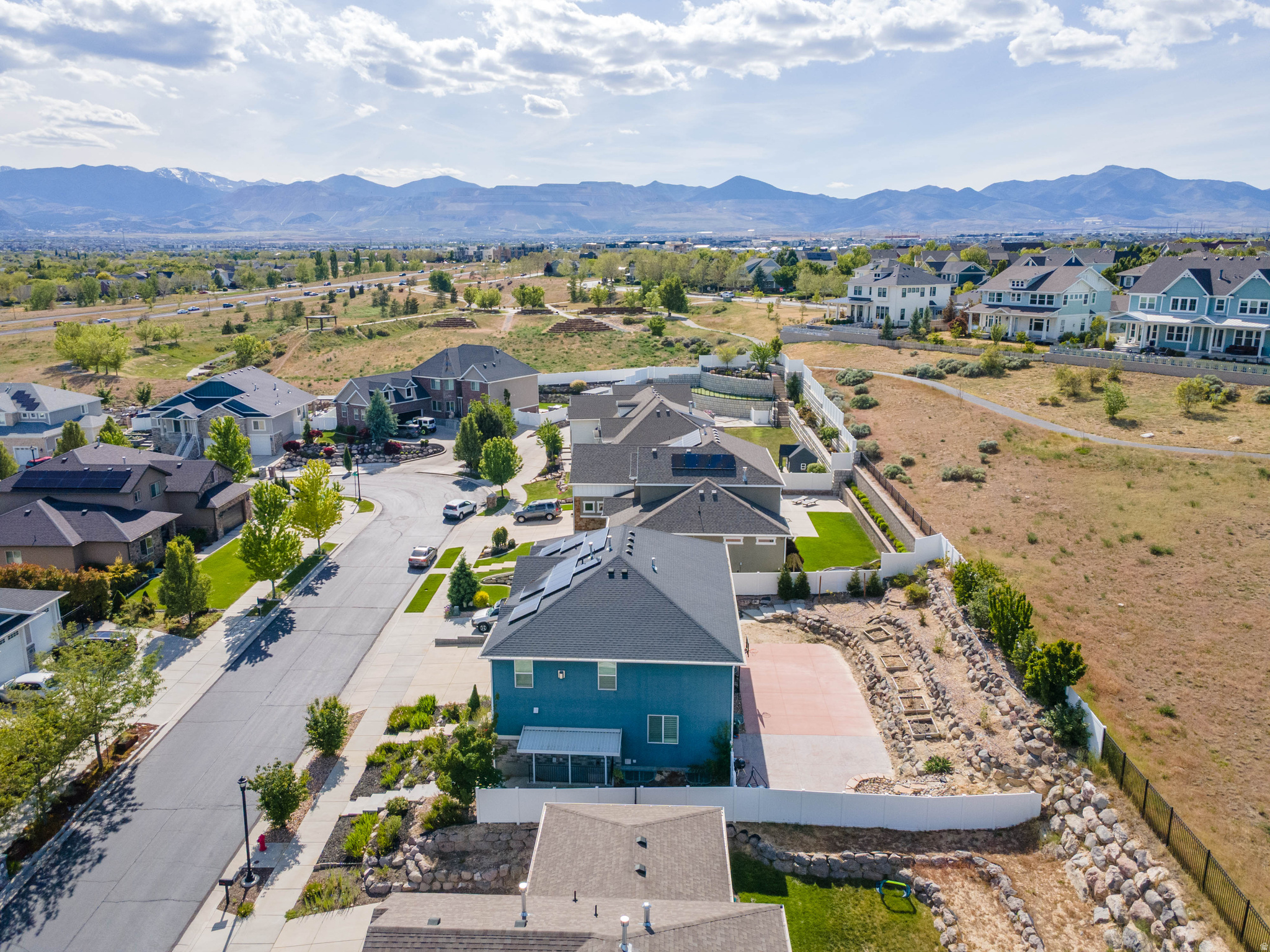JORDAN HEIGHTS - Residential