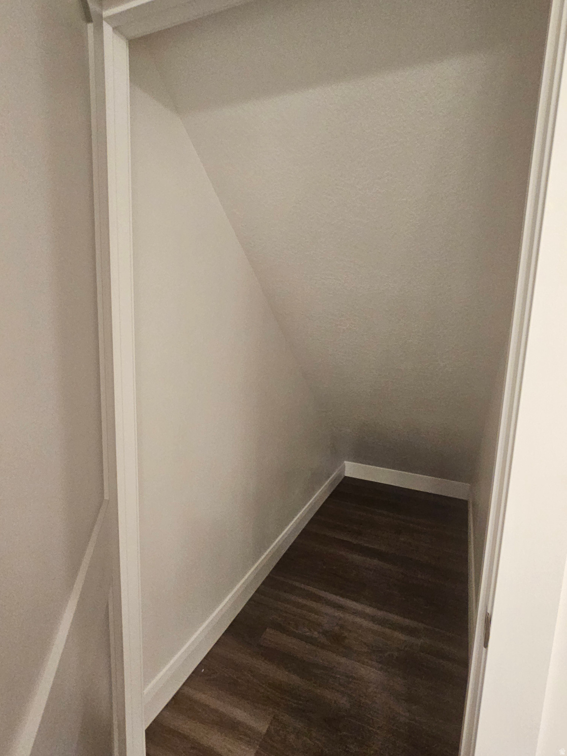 COUNTRY VIEW VILLAS - Residential