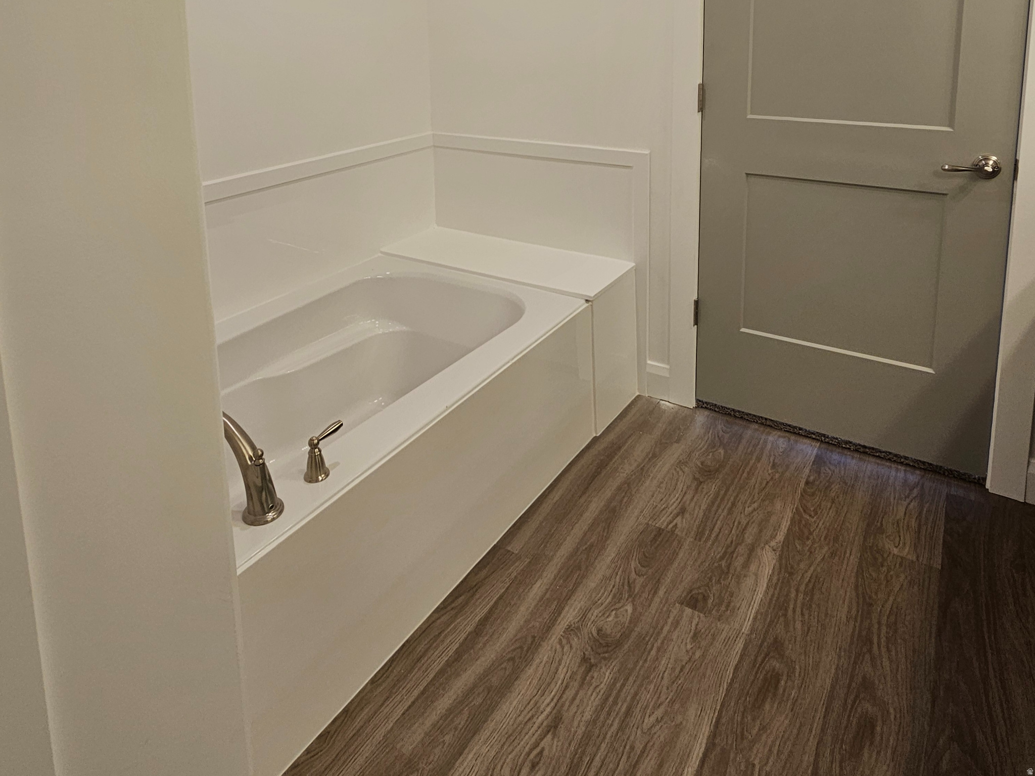 COUNTRY VIEW VILLAS - Residential