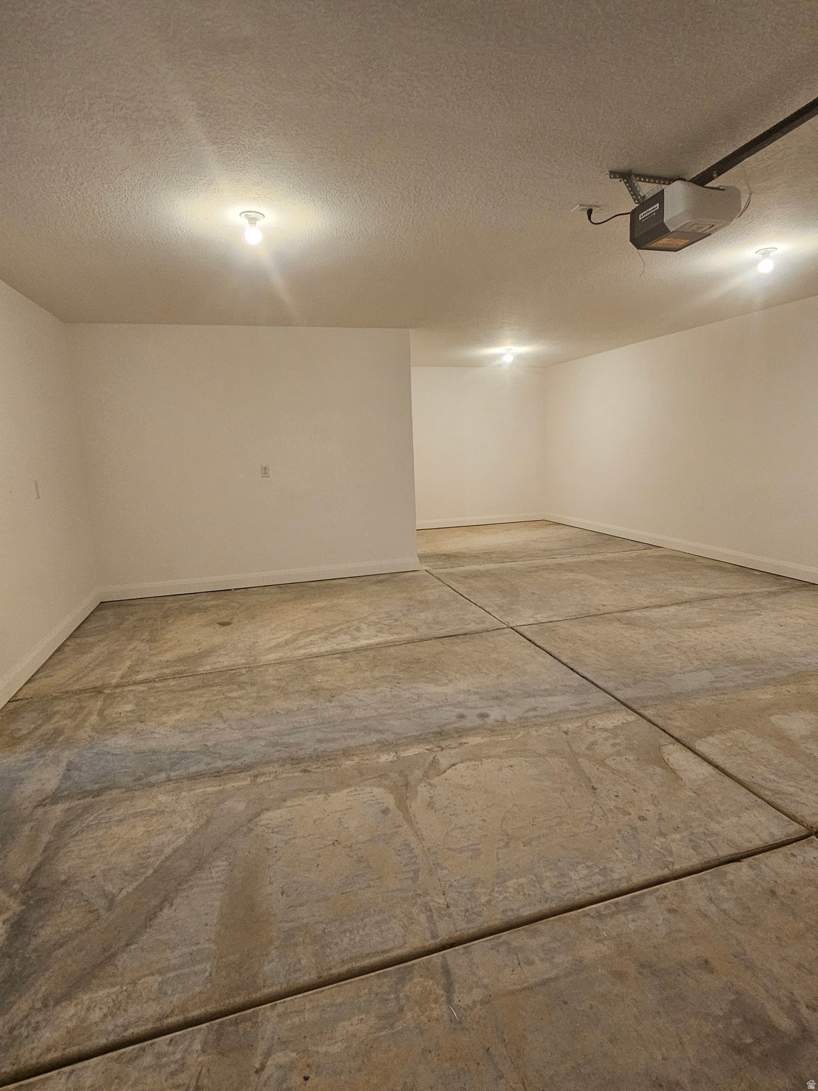 COUNTRY VIEW VILLAS - Residential