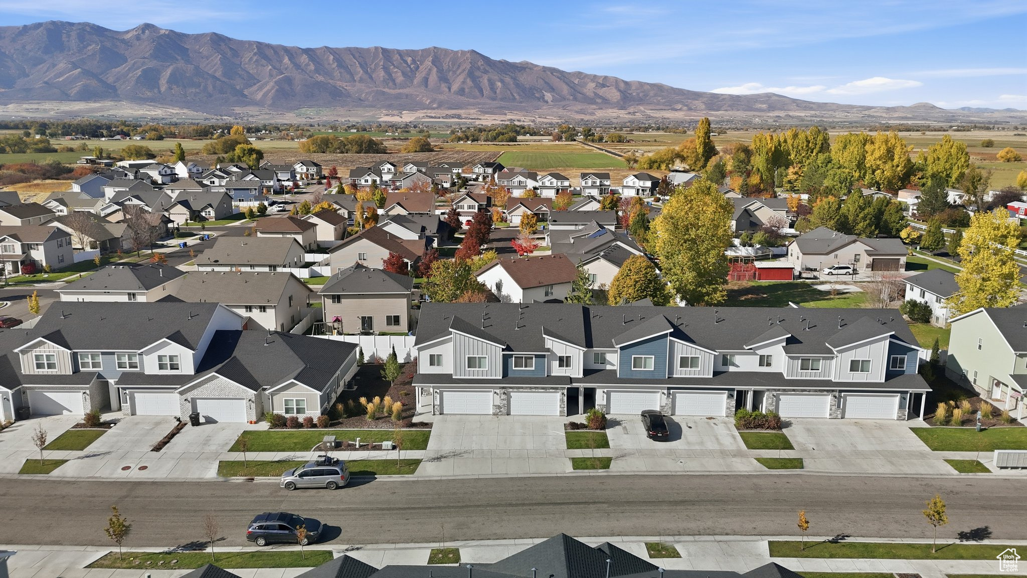 WOODMORE POINTE - Residential