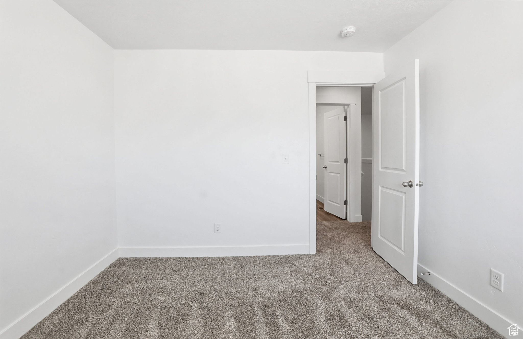 WOODMORE POINTE - Residential