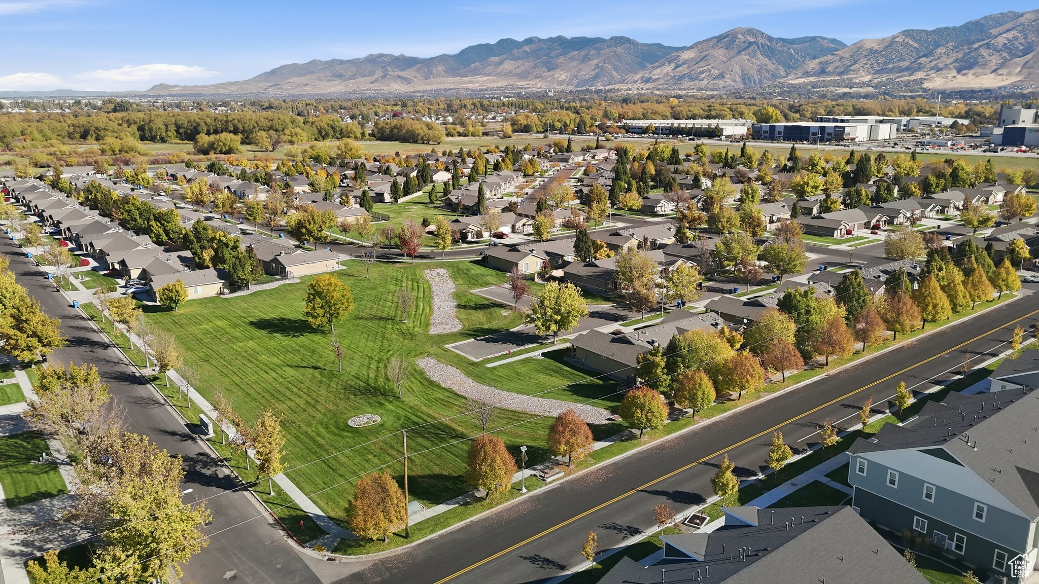 WOODMORE POINTE - Residential