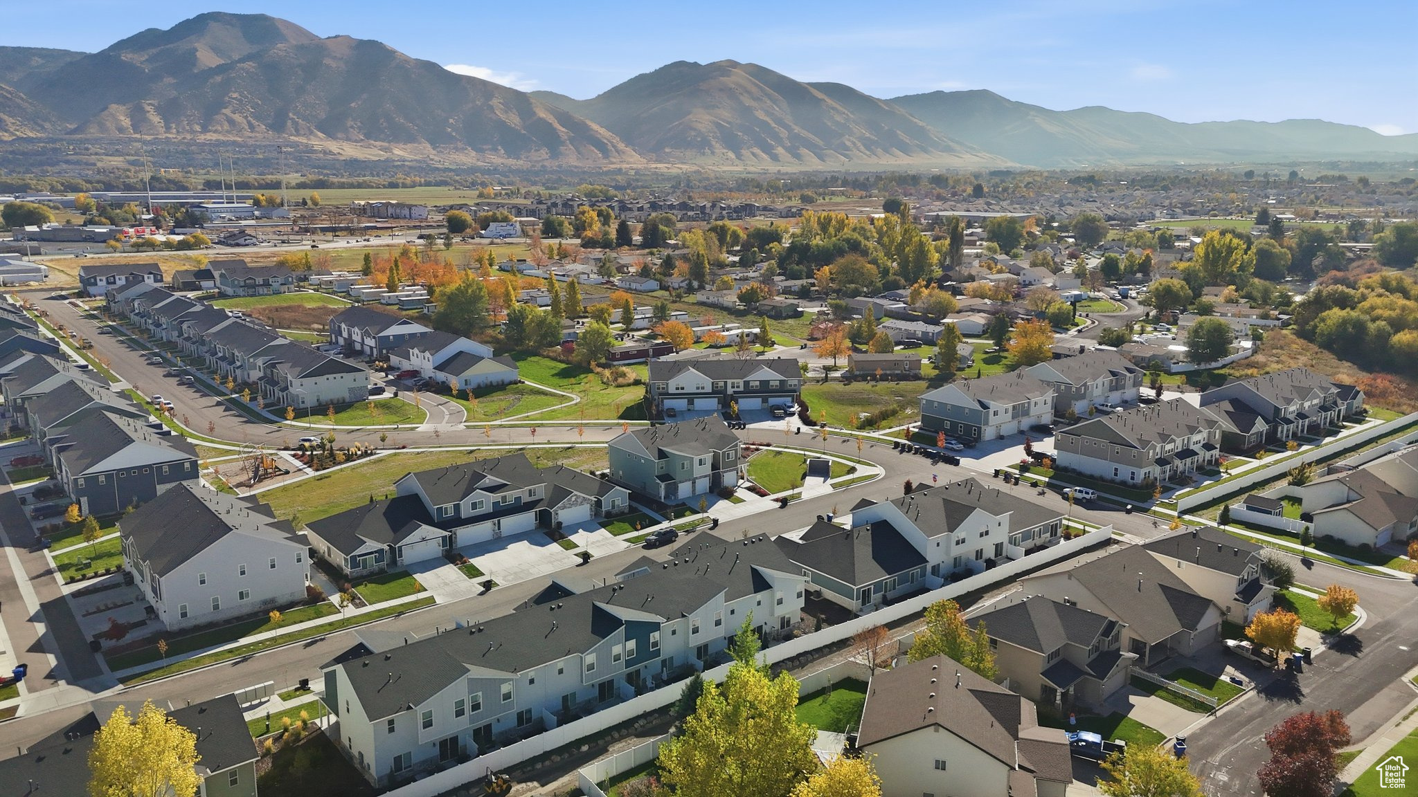 WOODMORE POINTE - Residential