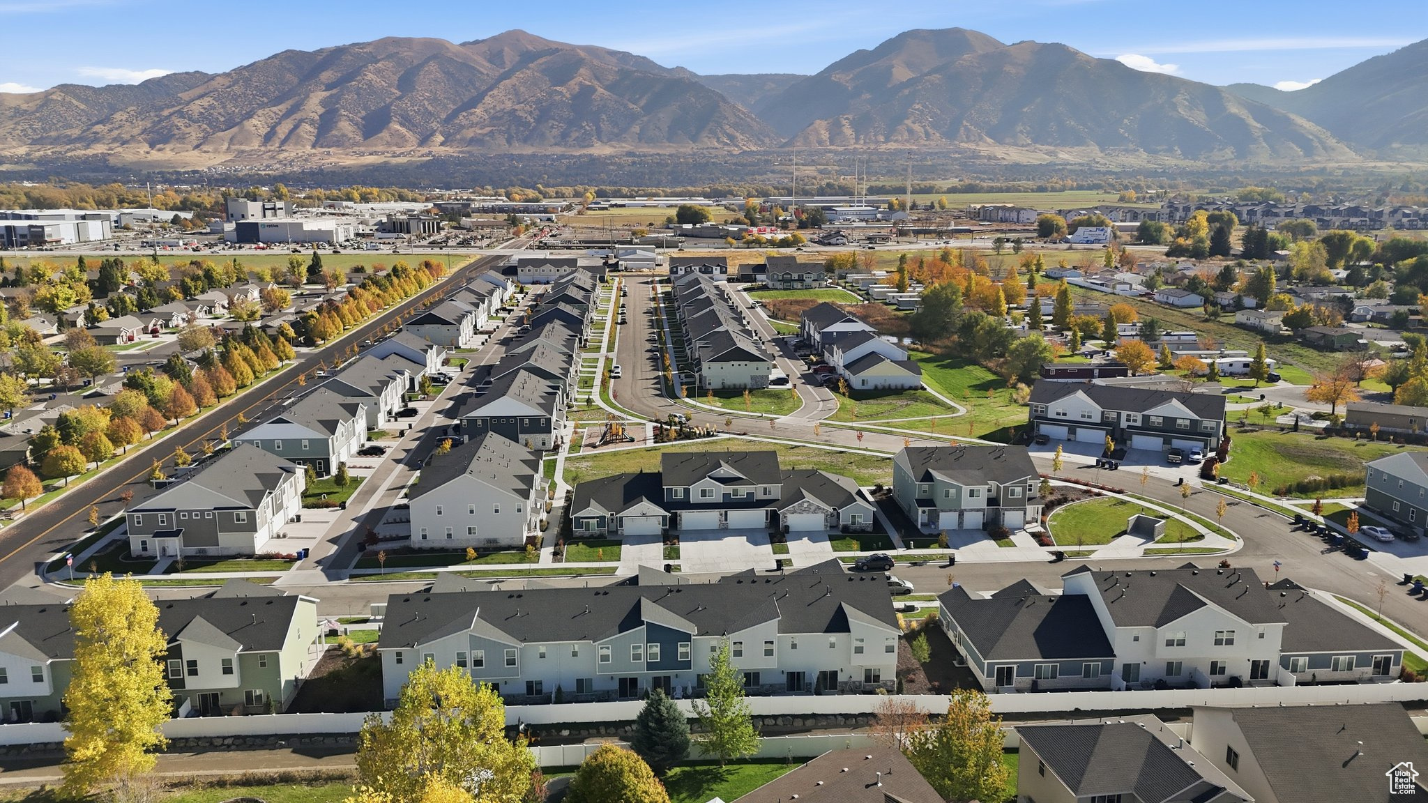 WOODMORE POINTE - Residential