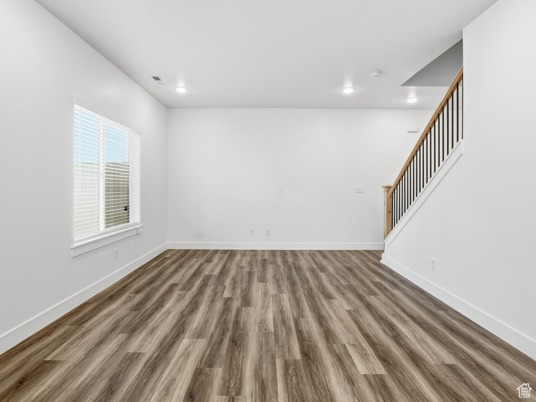 WOODMORE POINTE - Residential