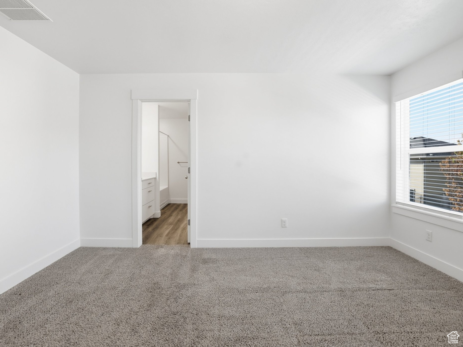 WOODMORE POINTE - Residential