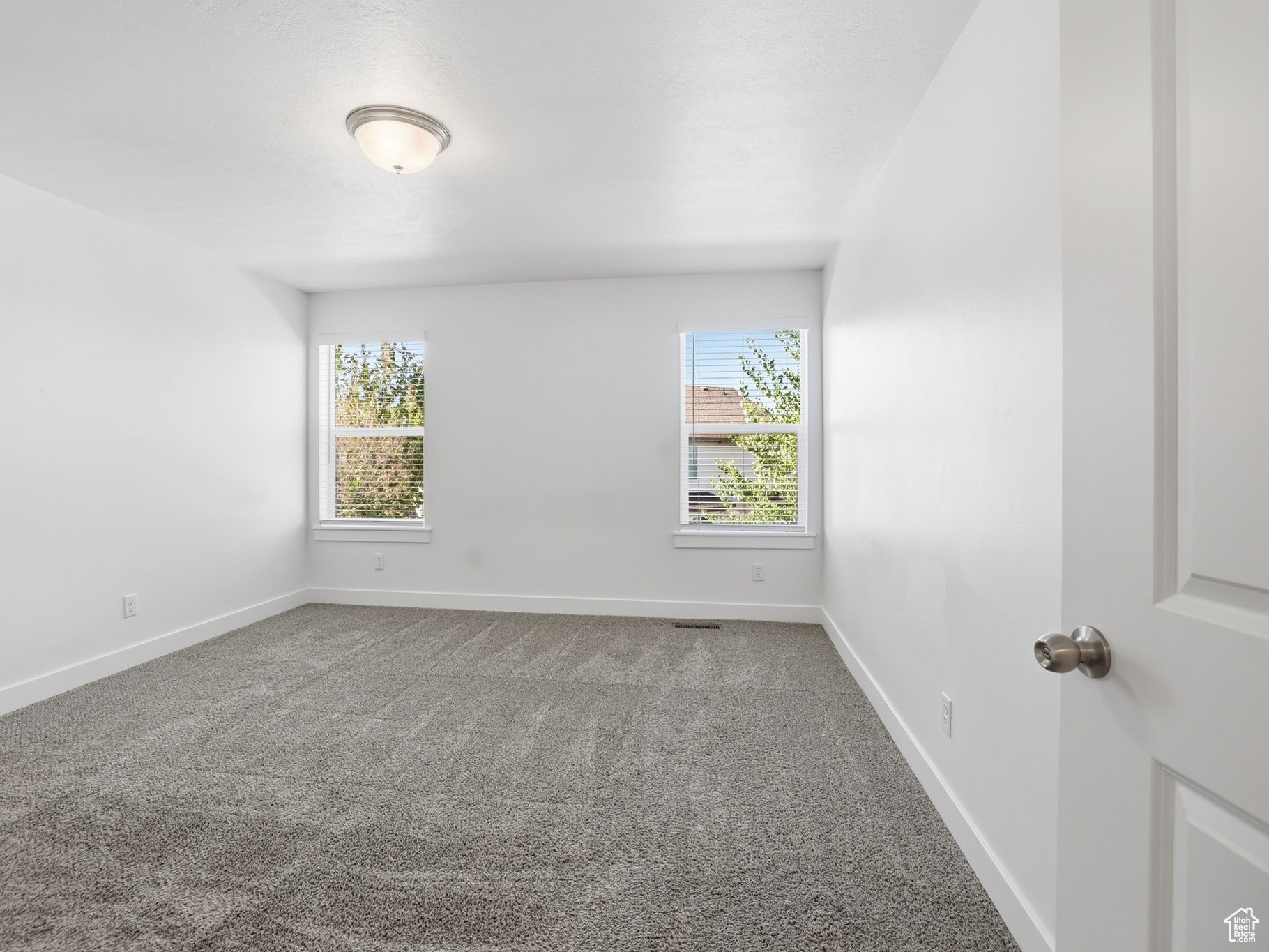 WOODMORE POINTE - Residential