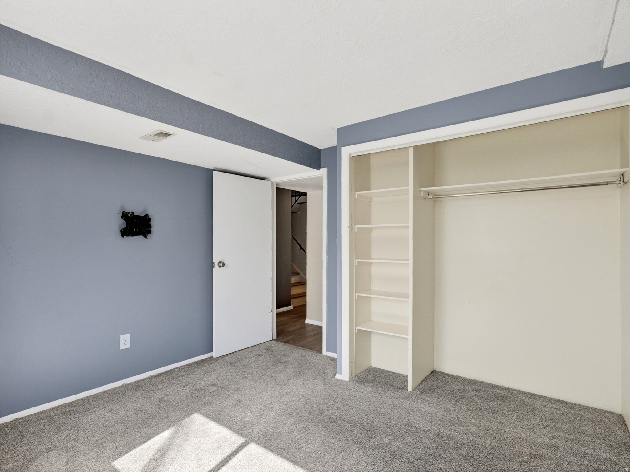 MAIN POINT SOUTH SUB - Residential