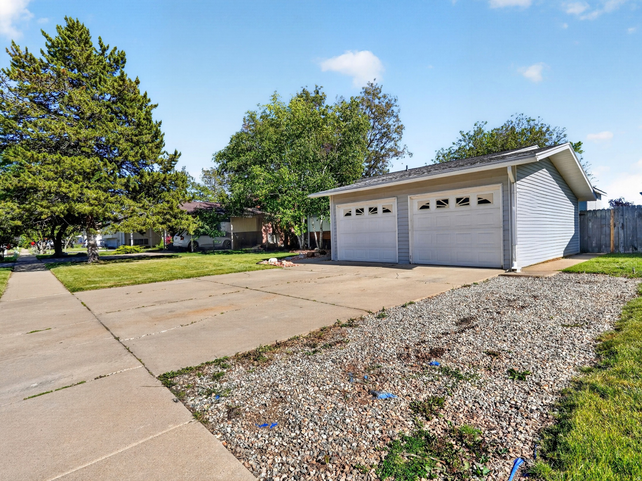MAIN POINT SOUTH SUB - Residential