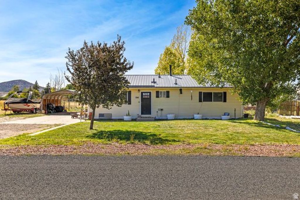 Photo of 246 S 475 E, Enterprise, UT 84725 (MLS # 2128692)