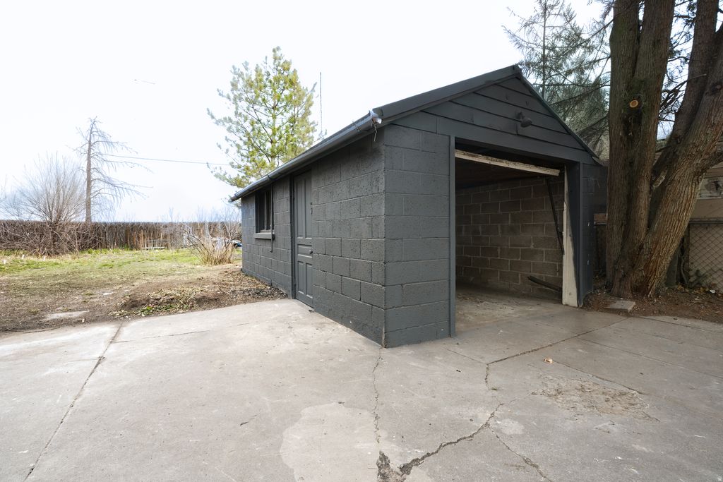 Photo of 1494 W 800 S, Salt Lake City, UT 84104 (MLS # 2137879)