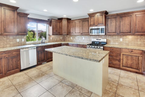 Tiny photo for 516 S 1175 W, Farmington, UT 84025 (MLS # 2178547)