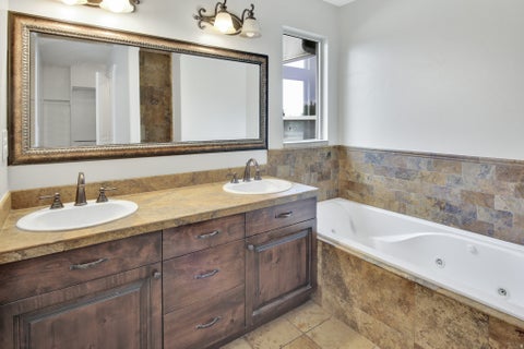 Tiny photo for 516 S 1175 W, Farmington, UT 84025 (MLS # 2178547)