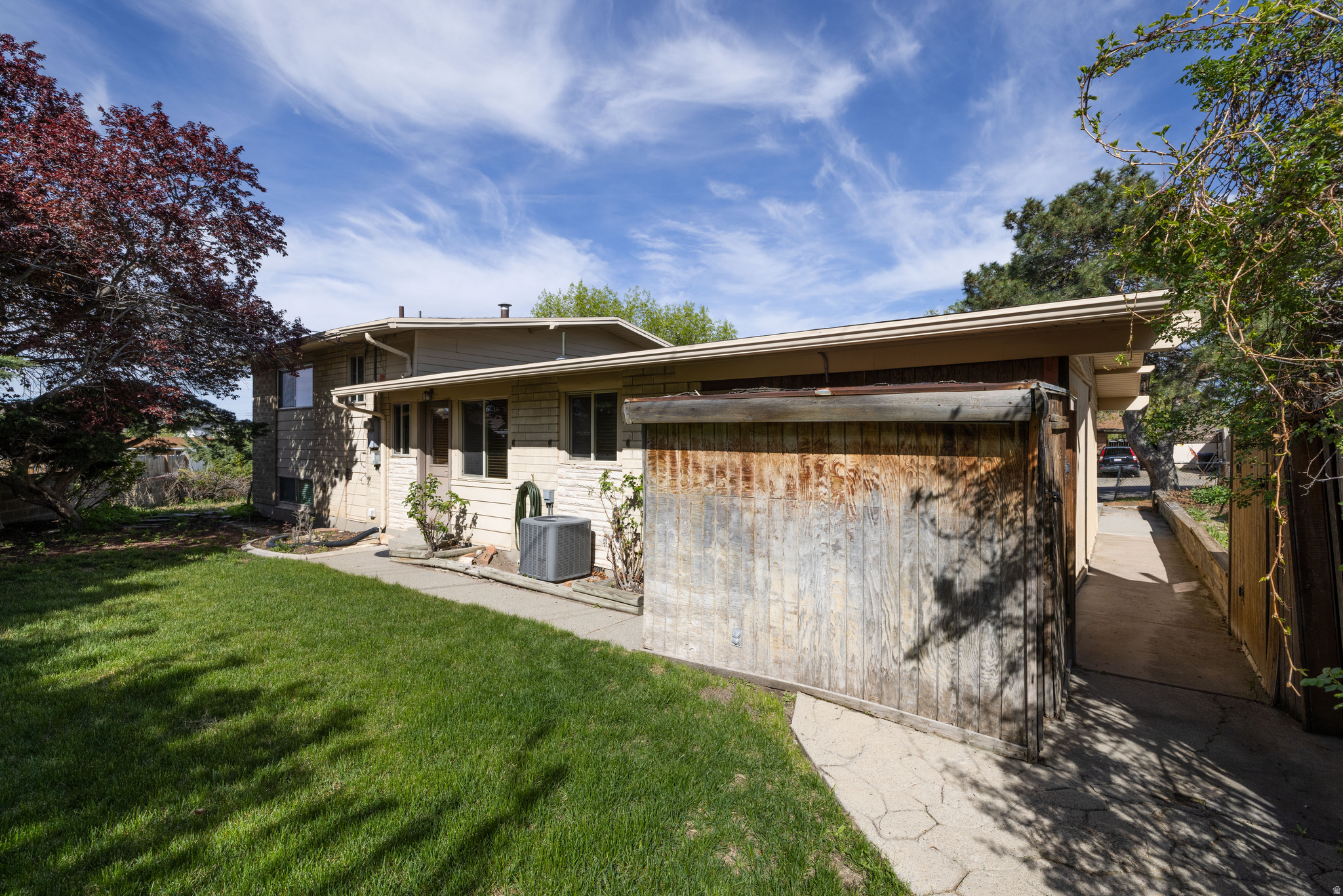 OQUIRRH HILLS - Residential