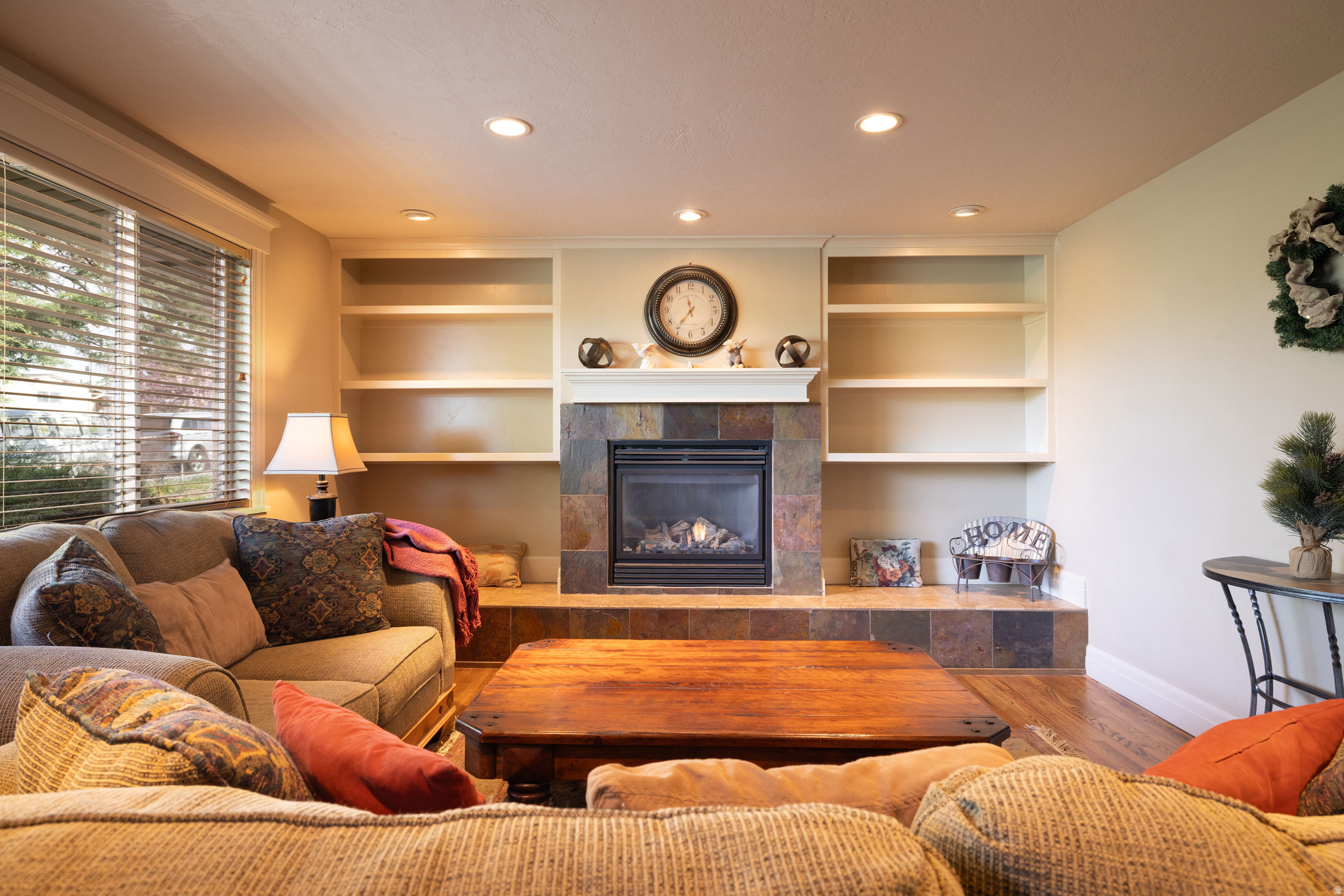 OQUIRRH HILLS - Residential