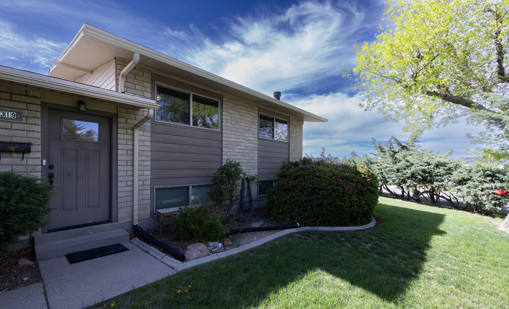OQUIRRH HILLS - Residential