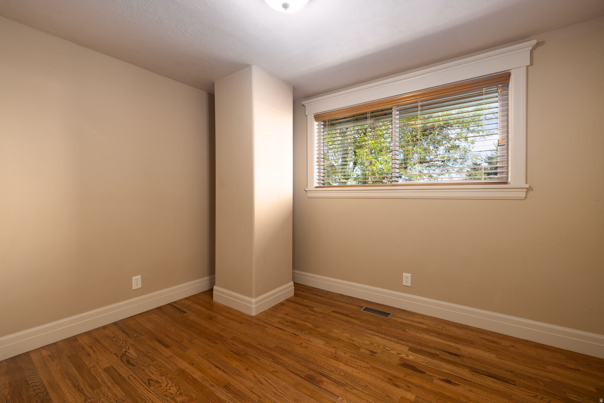 OQUIRRH HILLS - Residential