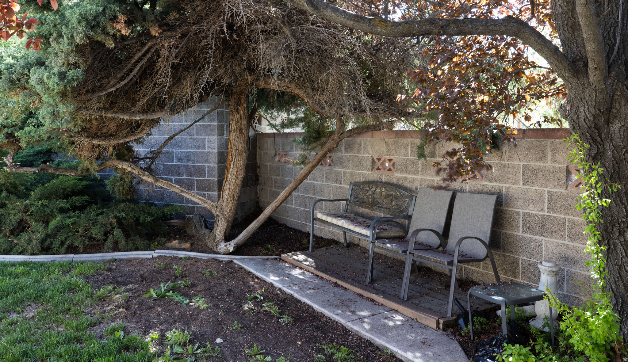 OQUIRRH HILLS - Residential