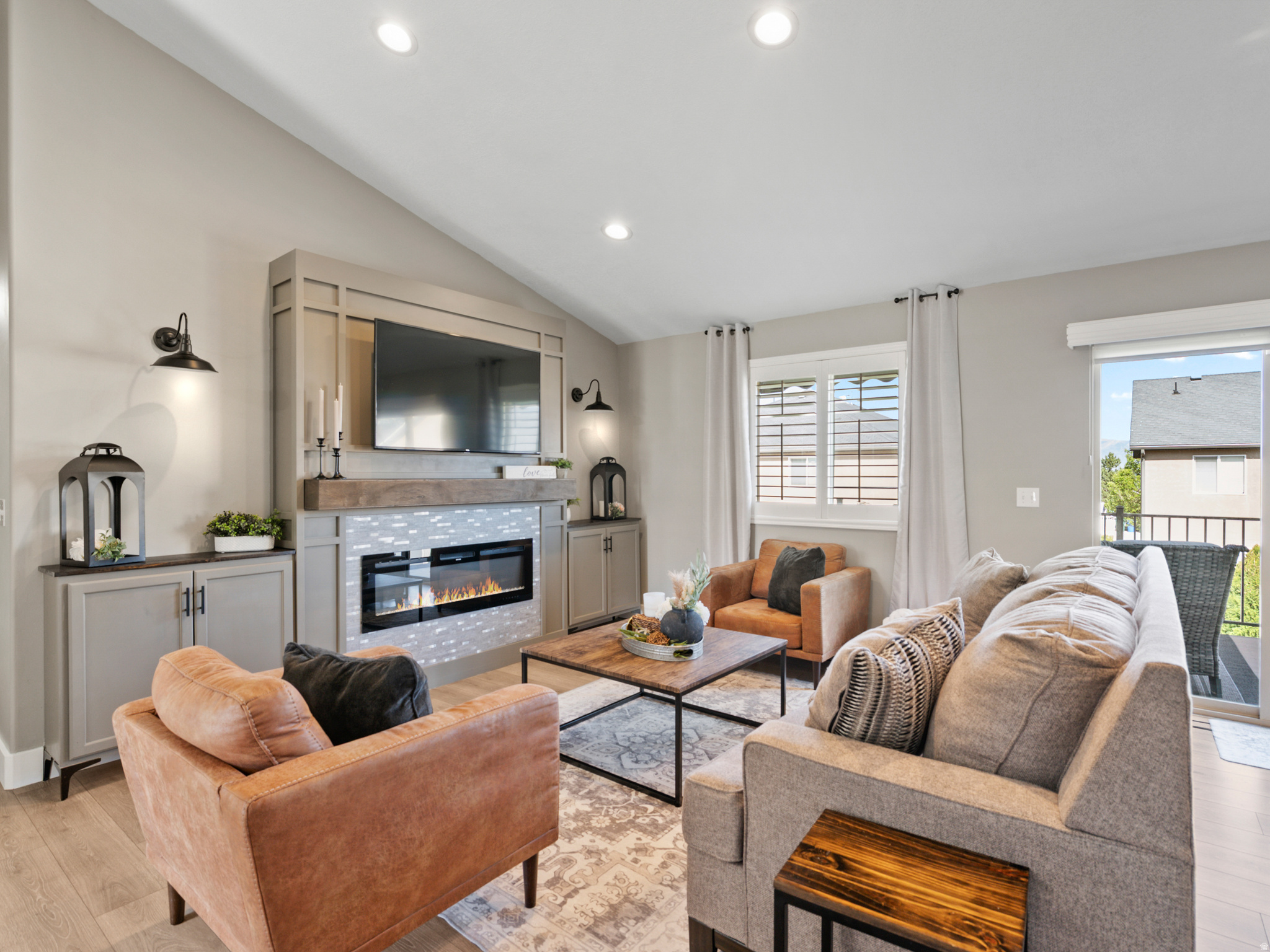 DISCOVERY - Residential