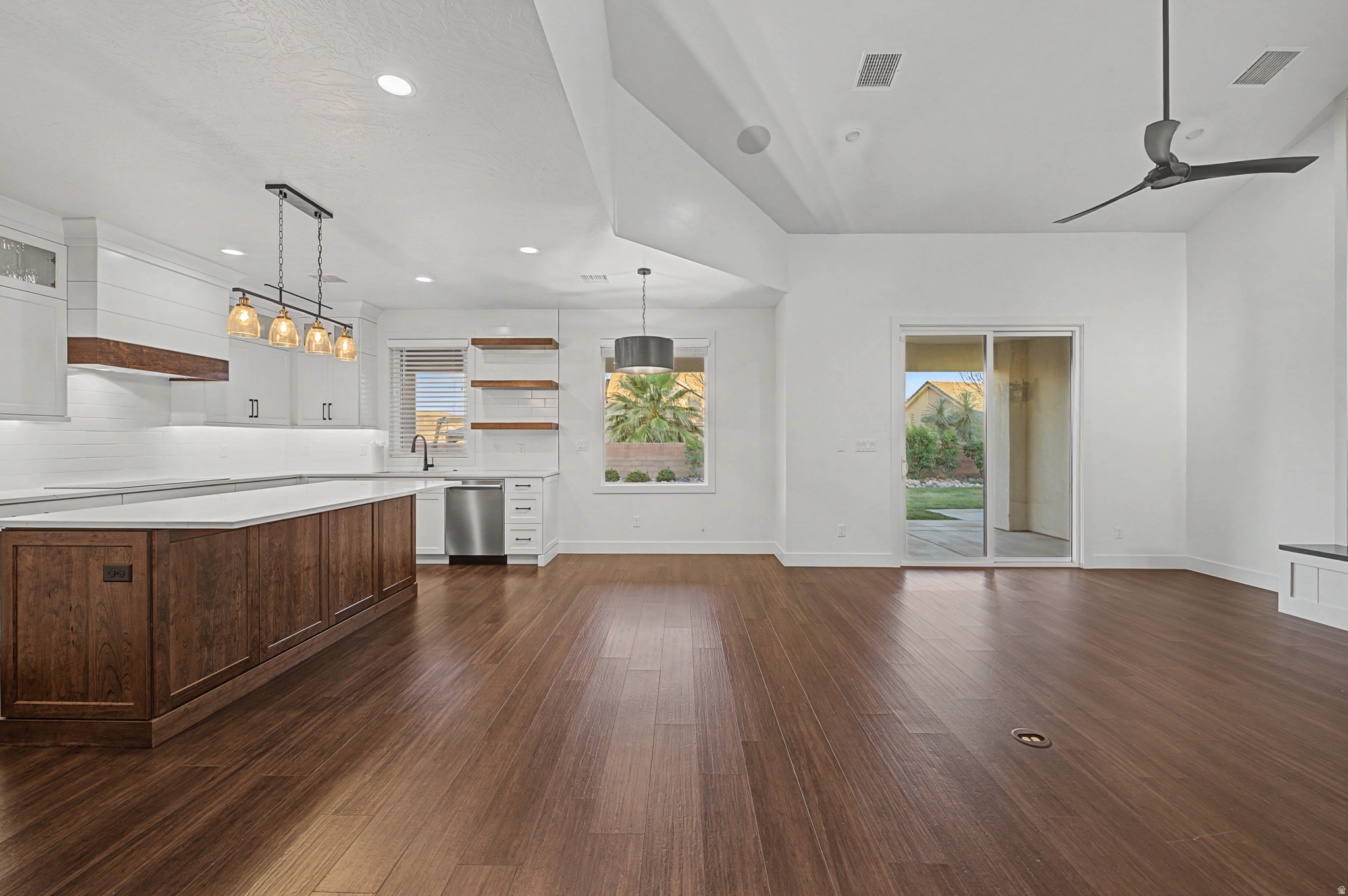 DIXIE SPRINGS - Residential