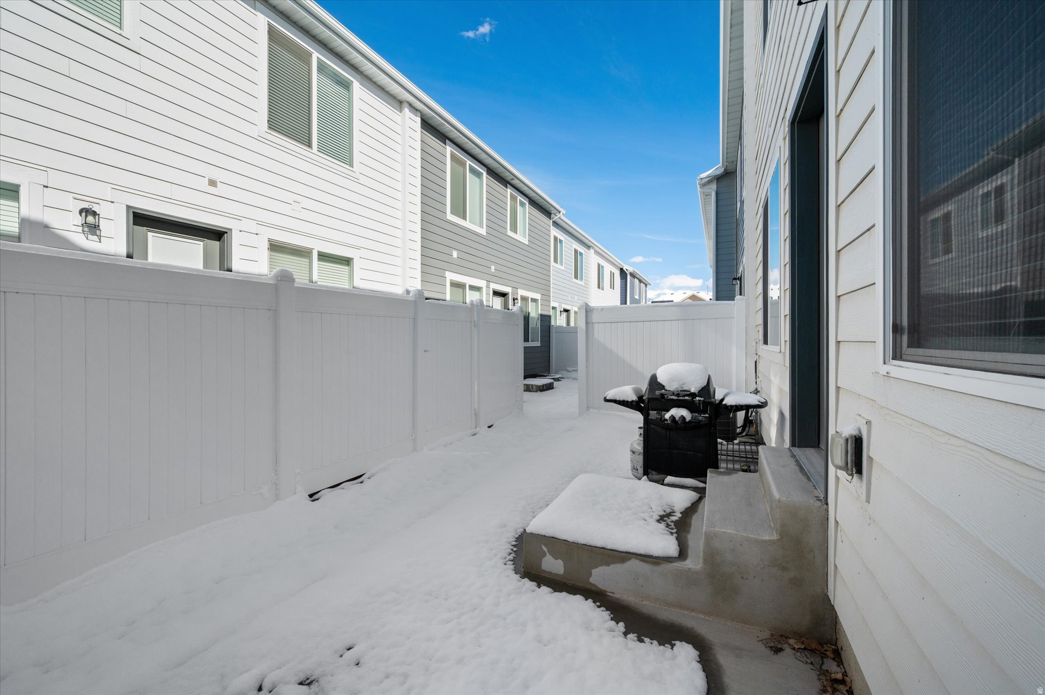 MIDLAND SQUARE - Residential