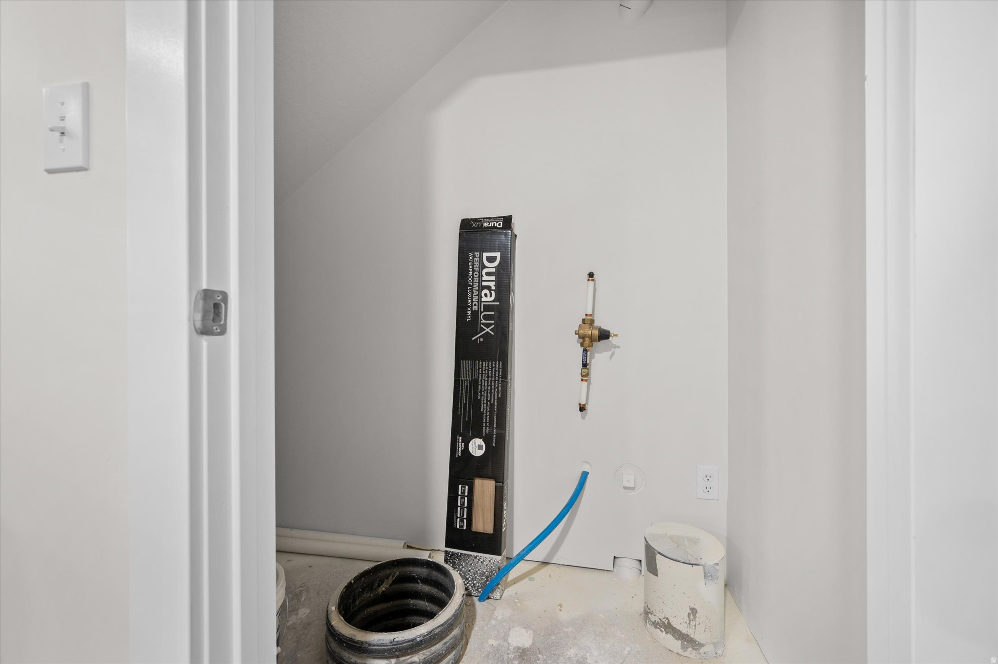 MIDLAND SQUARE - Residential