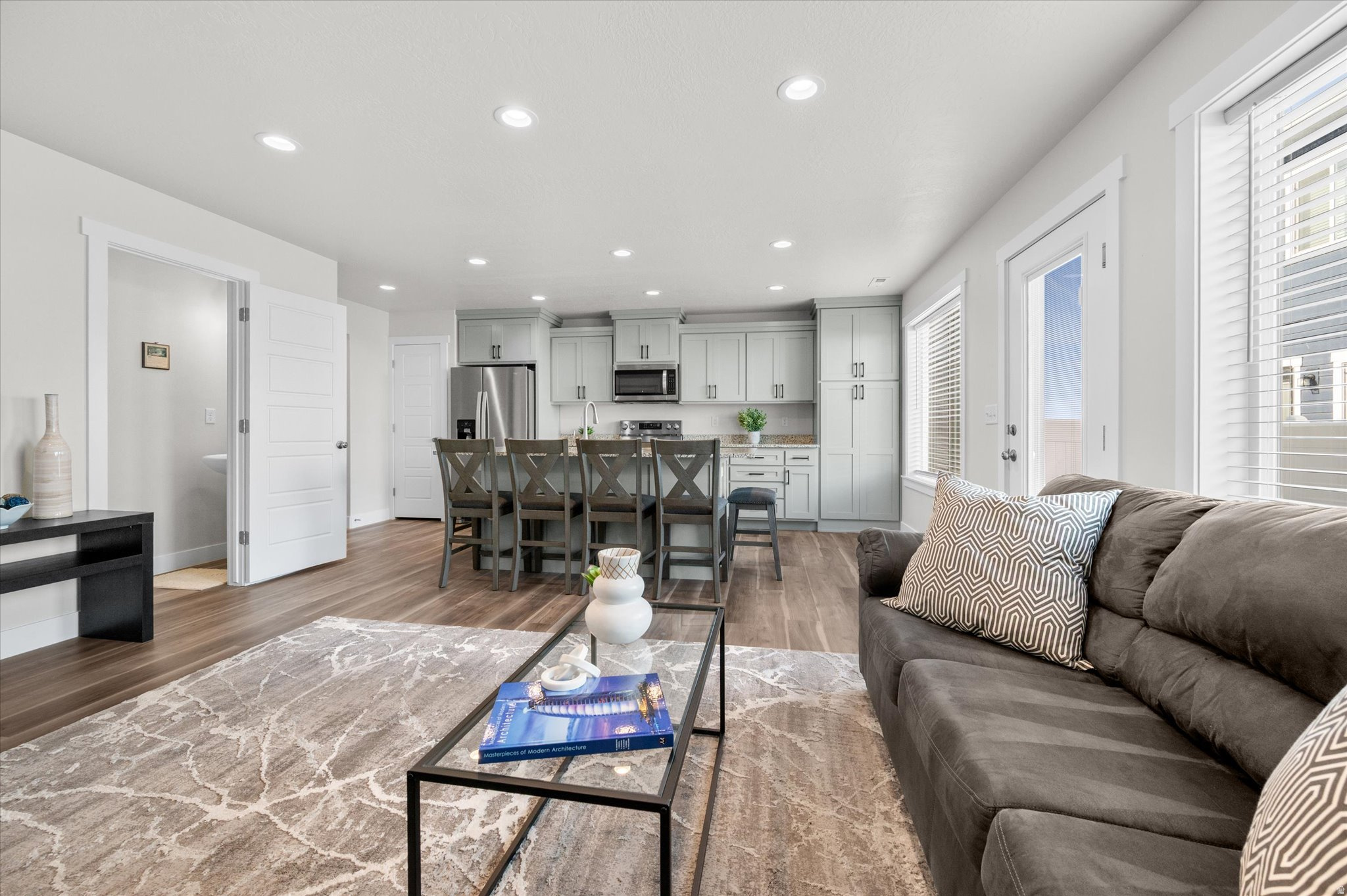 MIDLAND SQUARE - Residential