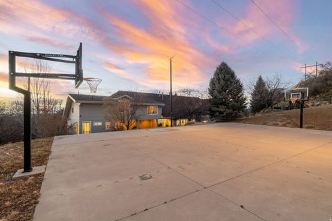 Tiny photo for 4640 N BROOKSHIRE CIR Cir, Provo, UT 84604 (MLS # 2133810)