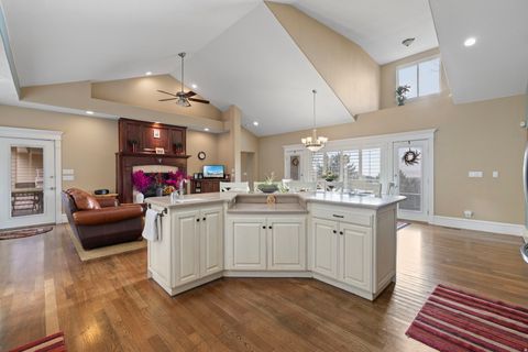 Tiny photo for 4640 N BROOKSHIRE CIR Cir, Provo, UT 84604 (MLS # 2133810)