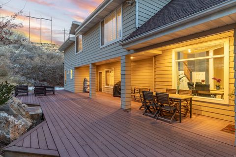 Tiny photo for 4640 N BROOKSHIRE CIR Cir, Provo, UT 84604 (MLS # 2133810)