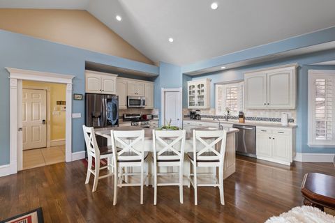 Tiny photo for 4640 N BROOKSHIRE CIR Cir, Provo, UT 84604 (MLS # 2133810)