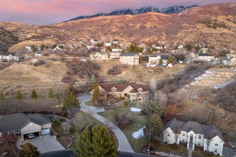 Tiny photo for 4640 N BROOKSHIRE CIR Cir, Provo, UT 84604 (MLS # 2133810)