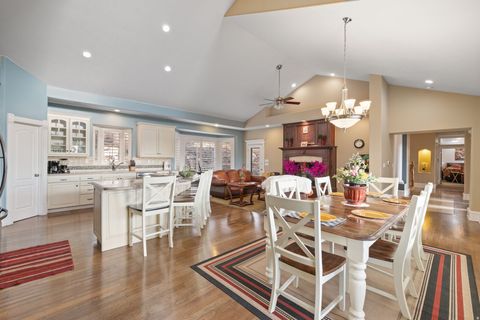 Tiny photo for 4640 N BROOKSHIRE CIR Cir, Provo, UT 84604 (MLS # 2133810)