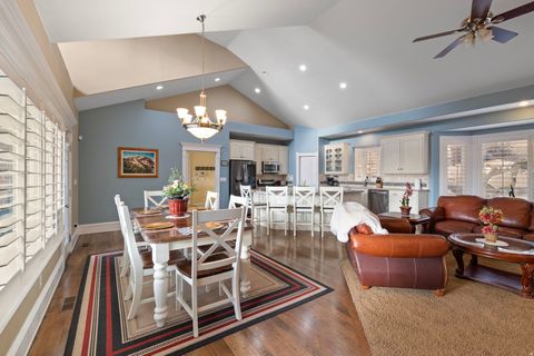 Tiny photo for 4640 N BROOKSHIRE CIR Cir, Provo, UT 84604 (MLS # 2133810)