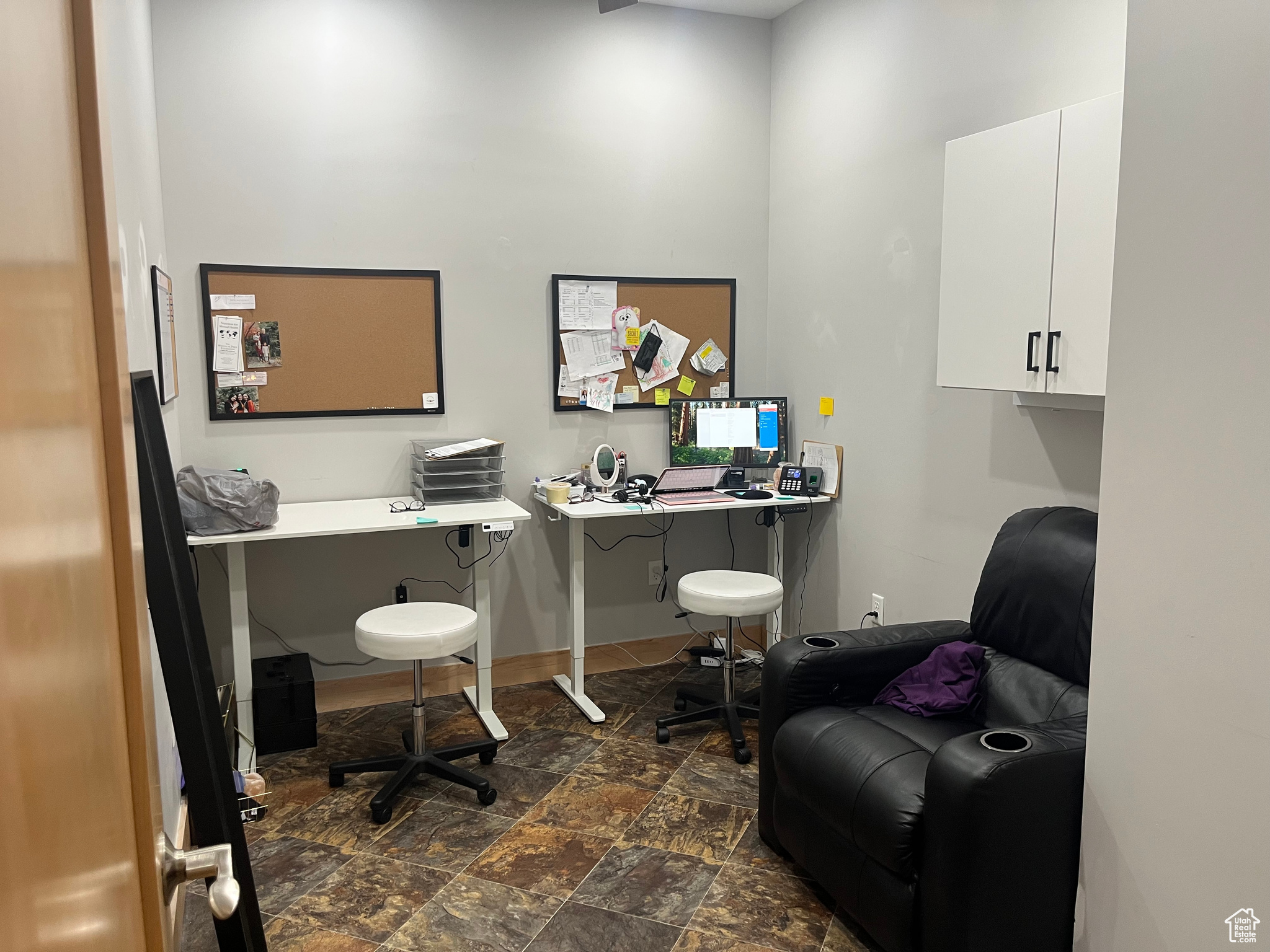 ASPEN PLAZA COMMERCIAL CONDO - Commercial Lease