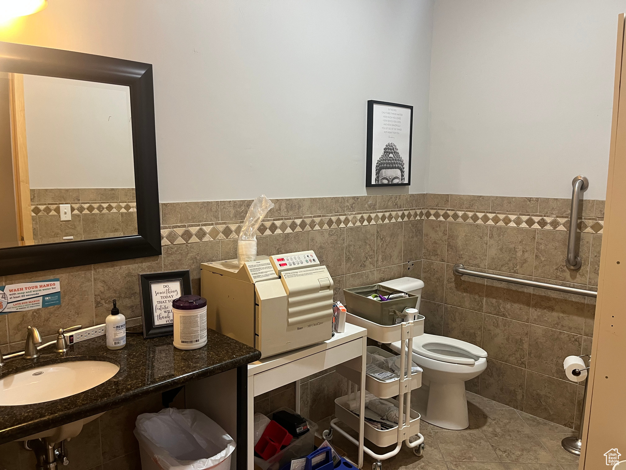 ASPEN PLAZA COMMERCIAL CONDO - Commercial Lease