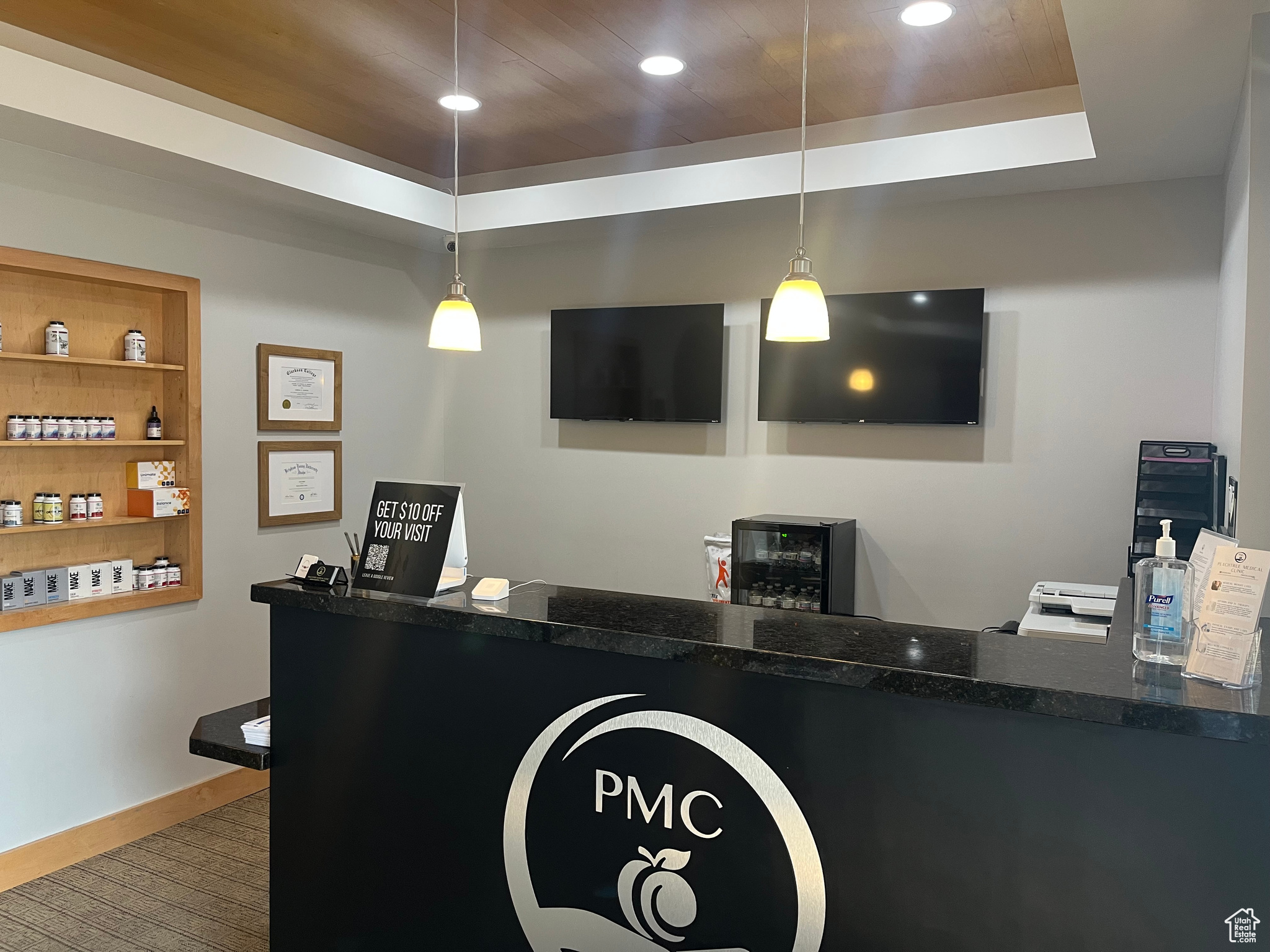 ASPEN PLAZA COMMERCIAL CONDO - Commercial Lease