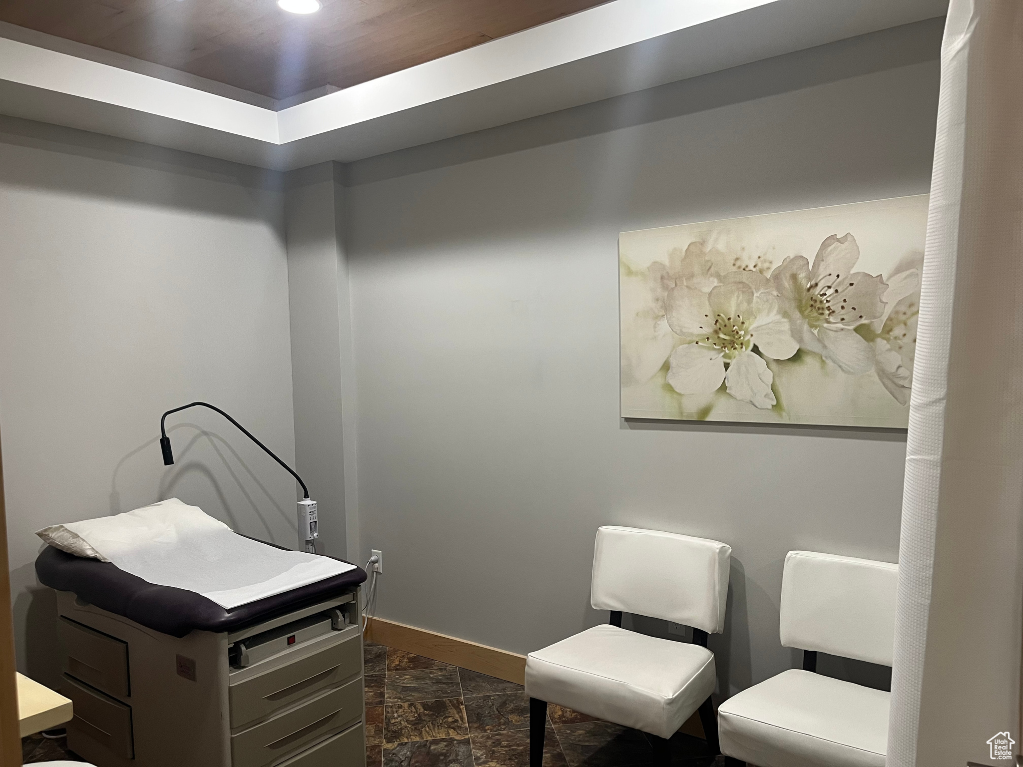 ASPEN PLAZA COMMERCIAL CONDO - Commercial Lease
