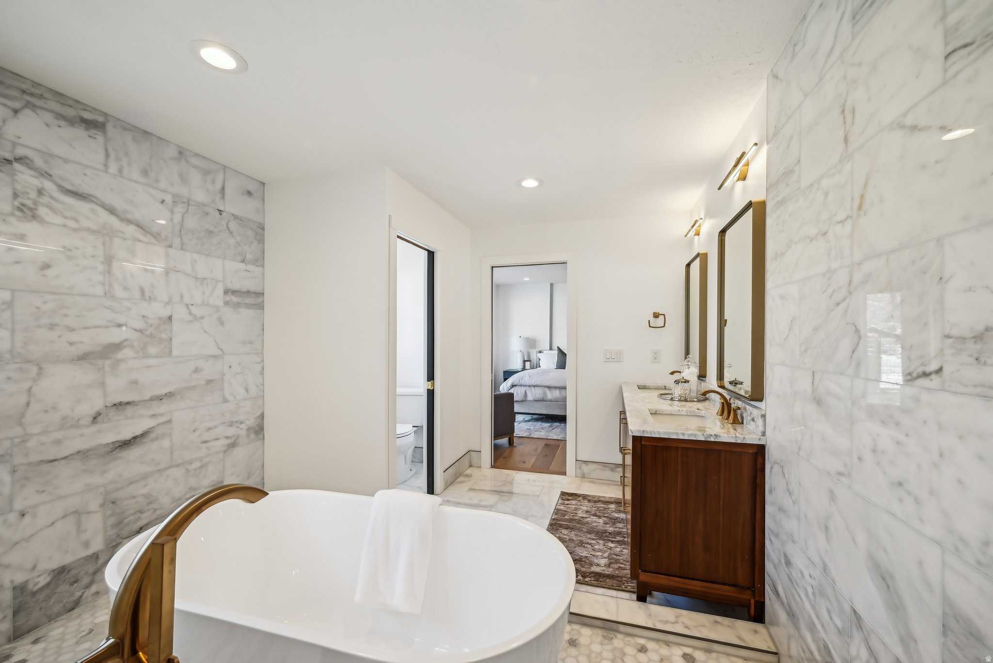 OLYMPUS COVE - Residential