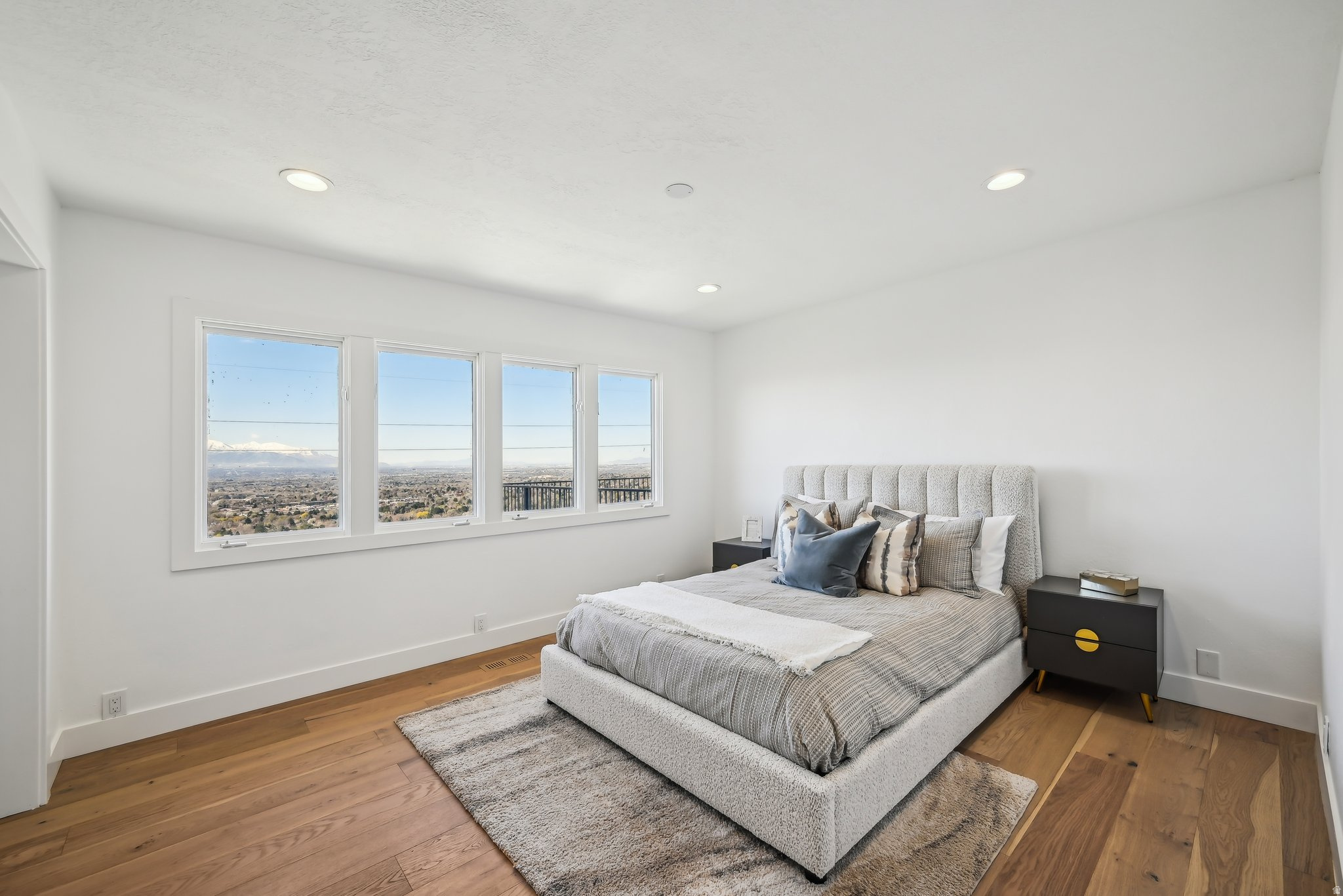 OLYMPUS COVE - Residential