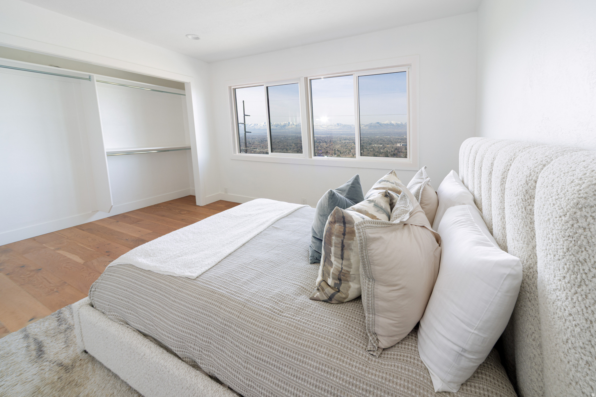 OLYMPUS COVE - Residential