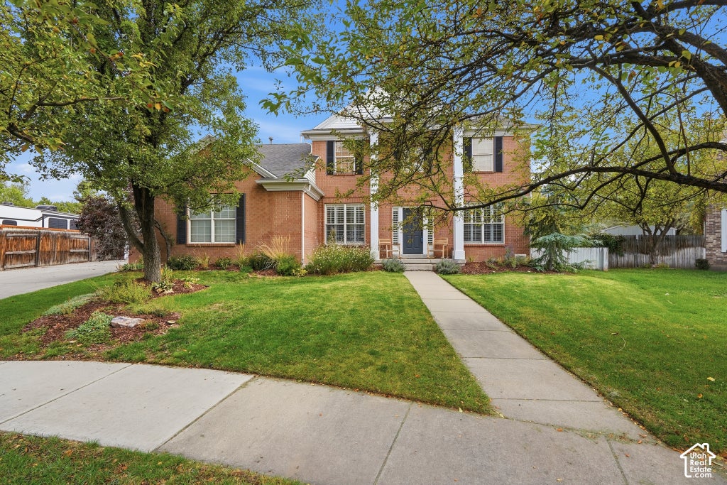 Photo of 11477 S BRAMBLEBERRY LN, Draper, UT 84020 (MLS # 2192434)