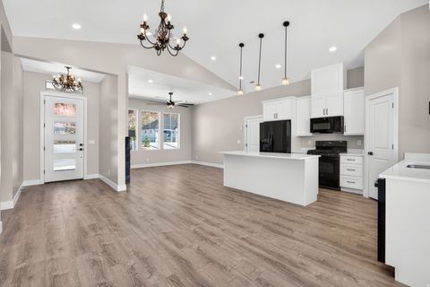 Tiny photo for 1193 W KOKOPELLI ST, Hildale, UT 84784 (MLS # 2147088)