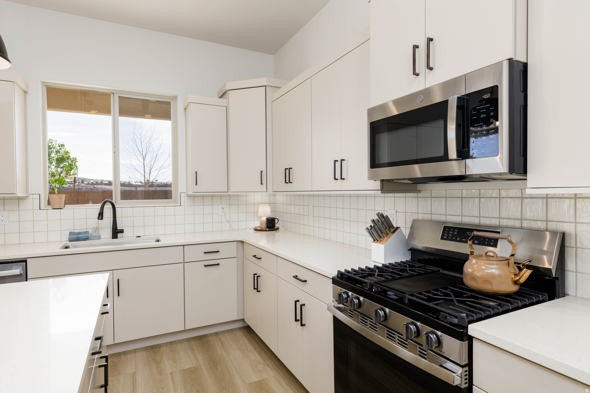 RIVERBEND AT SUNRISE VALLEY 3 AMD - Residential