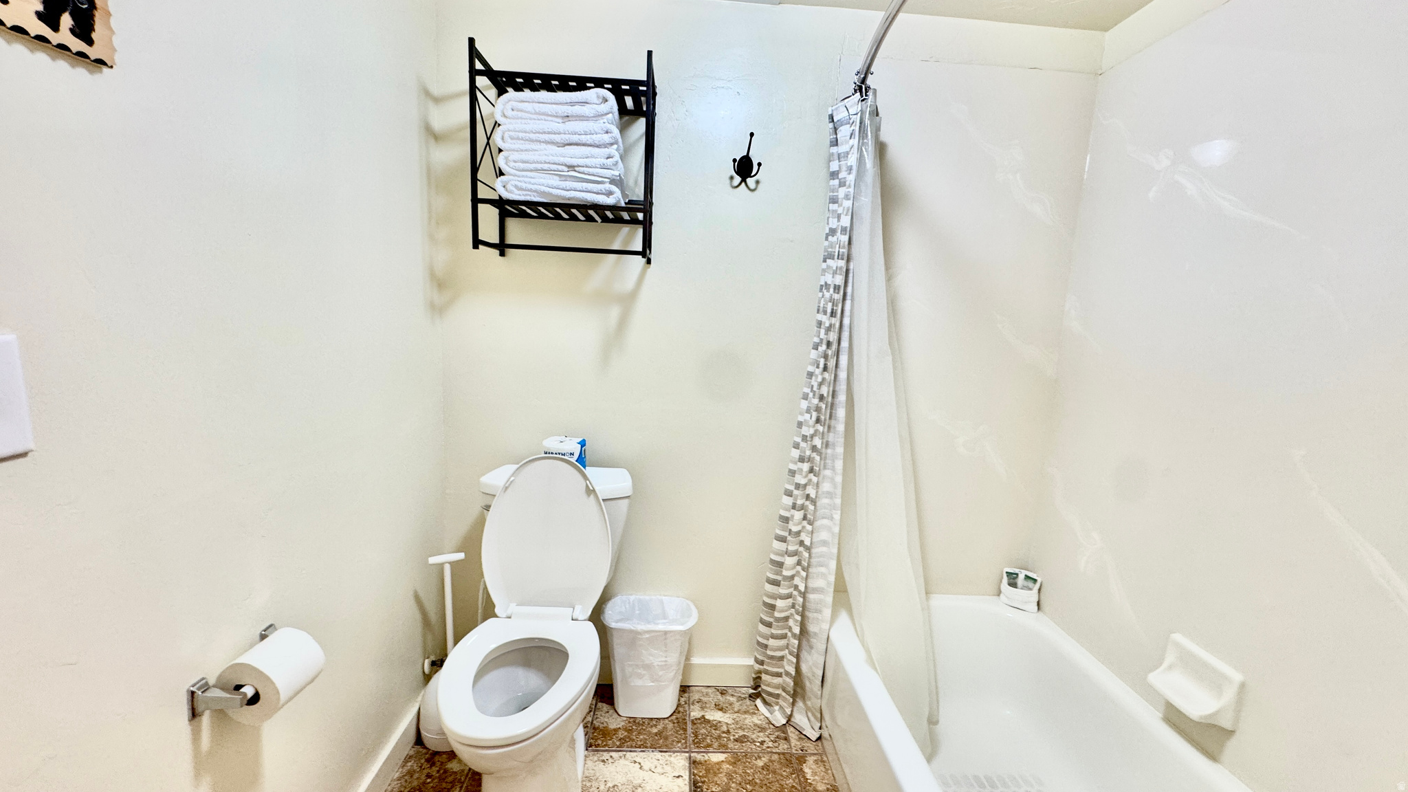 HARBOR VILLAGE - Residential