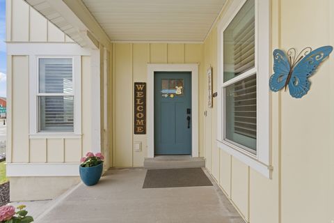 Tiny photo for 6284 W COPPER HAWK DR, South Jordan, UT 84009 (MLS # 2147333)