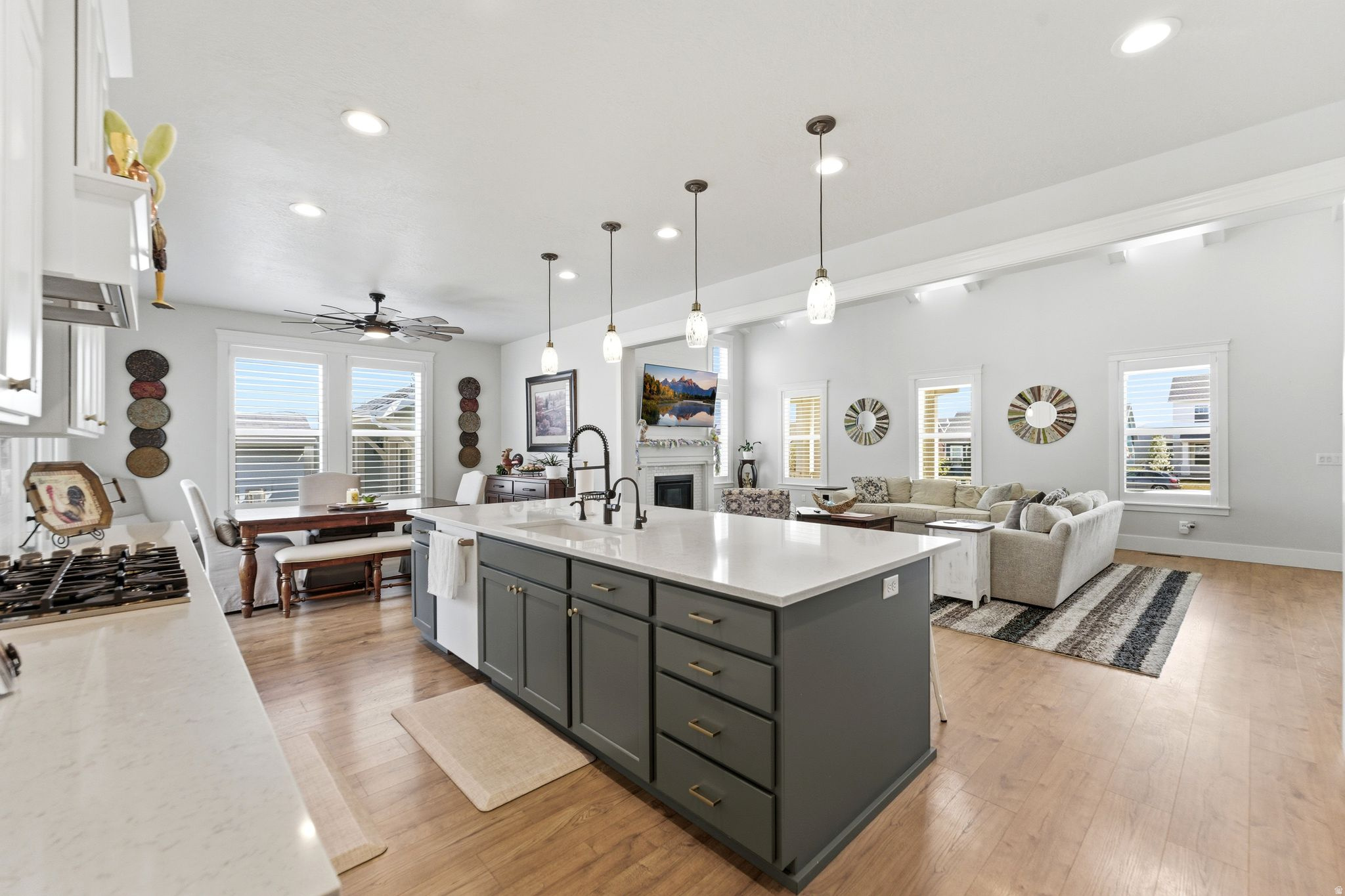 DAYBREAK - Residential