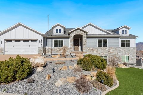 Photo of 2633 OAKRIDGE DR, Spanish Fork, UT 84660 (MLS # 2142331)