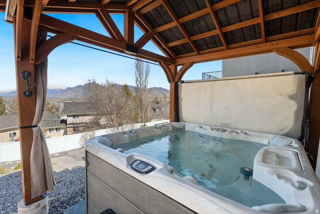 OAKRIDGE COVE - Residential